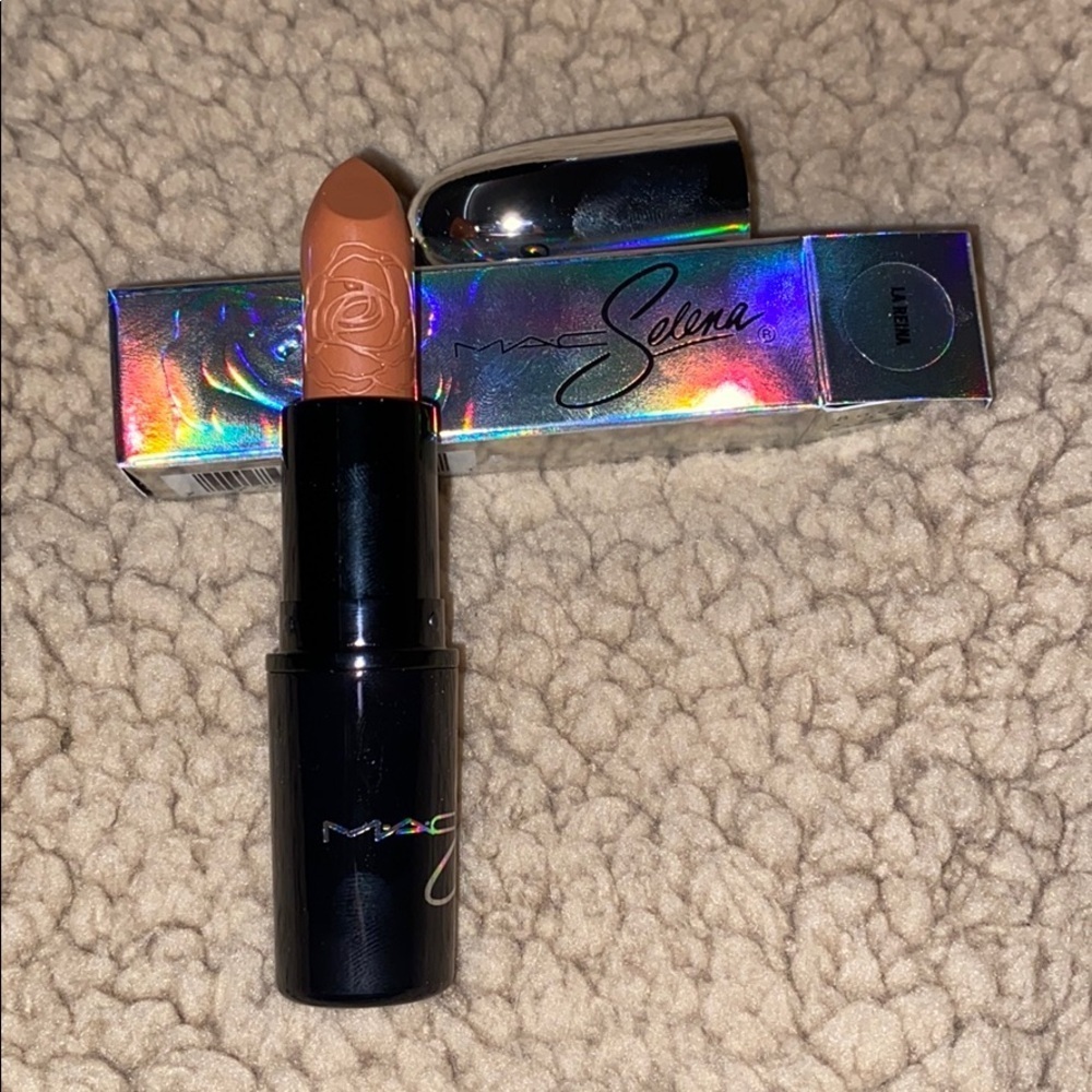 MAC Cosmetics Selena collection lipstick shade- La Reina
